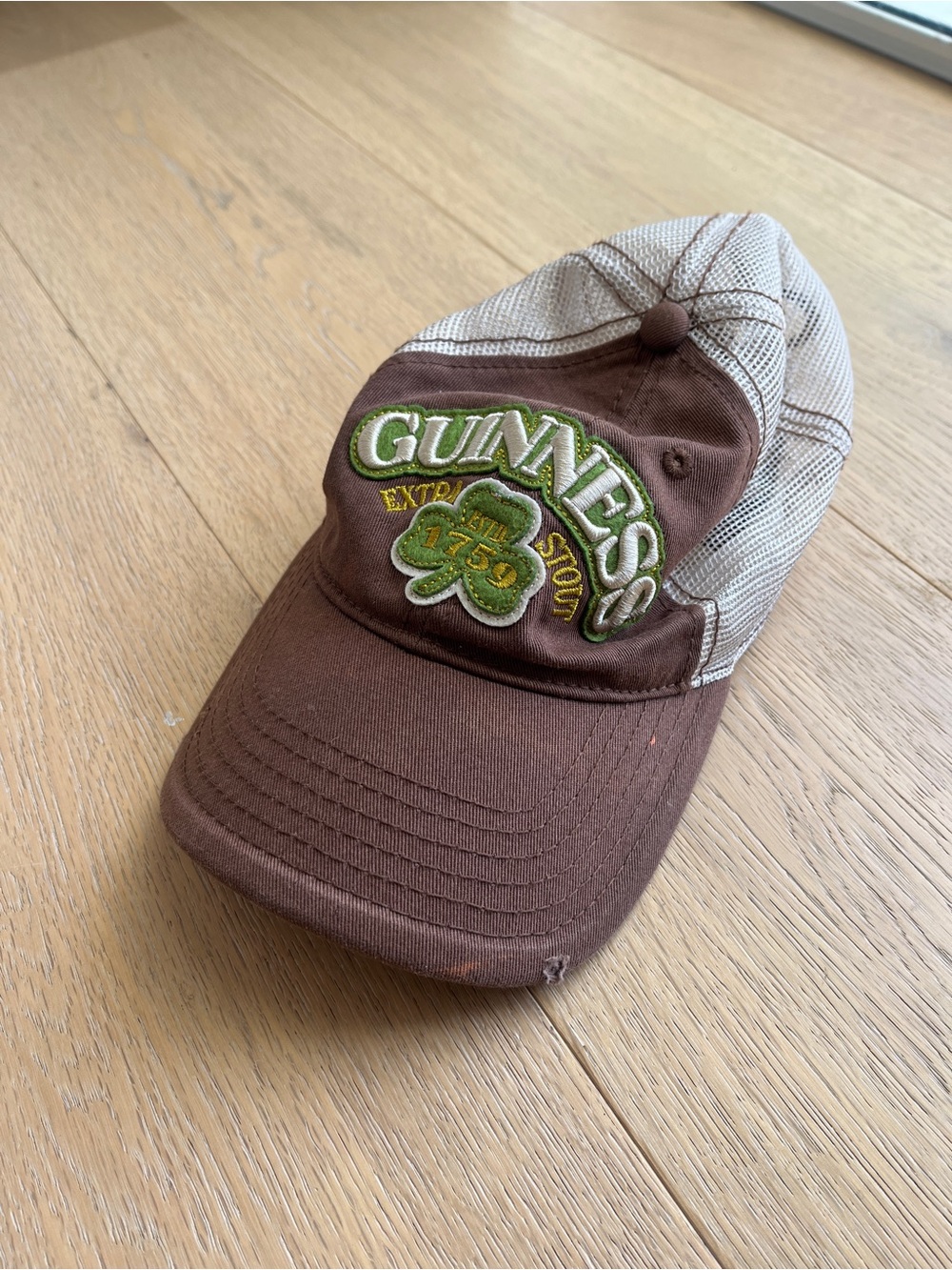 Vintage Y2K Guinness Shamrock Stout Baseball Cap Mesh Back Velcro